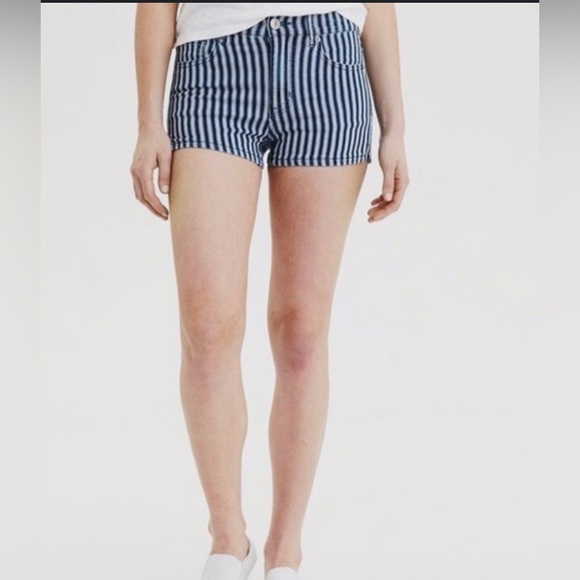American Eagle AE Ne(x)t Level Stretch striped denim shorts. NWT Size 6 - Picture 1 of 4